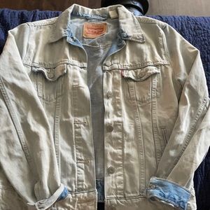 white washed levi’s jean jacket, Size medium